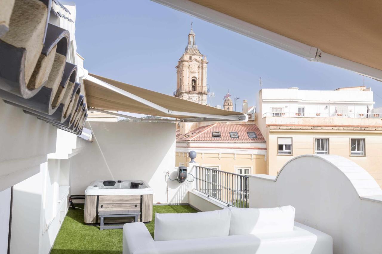 The Clock House Luxury Urban Suites Malaga Room photo