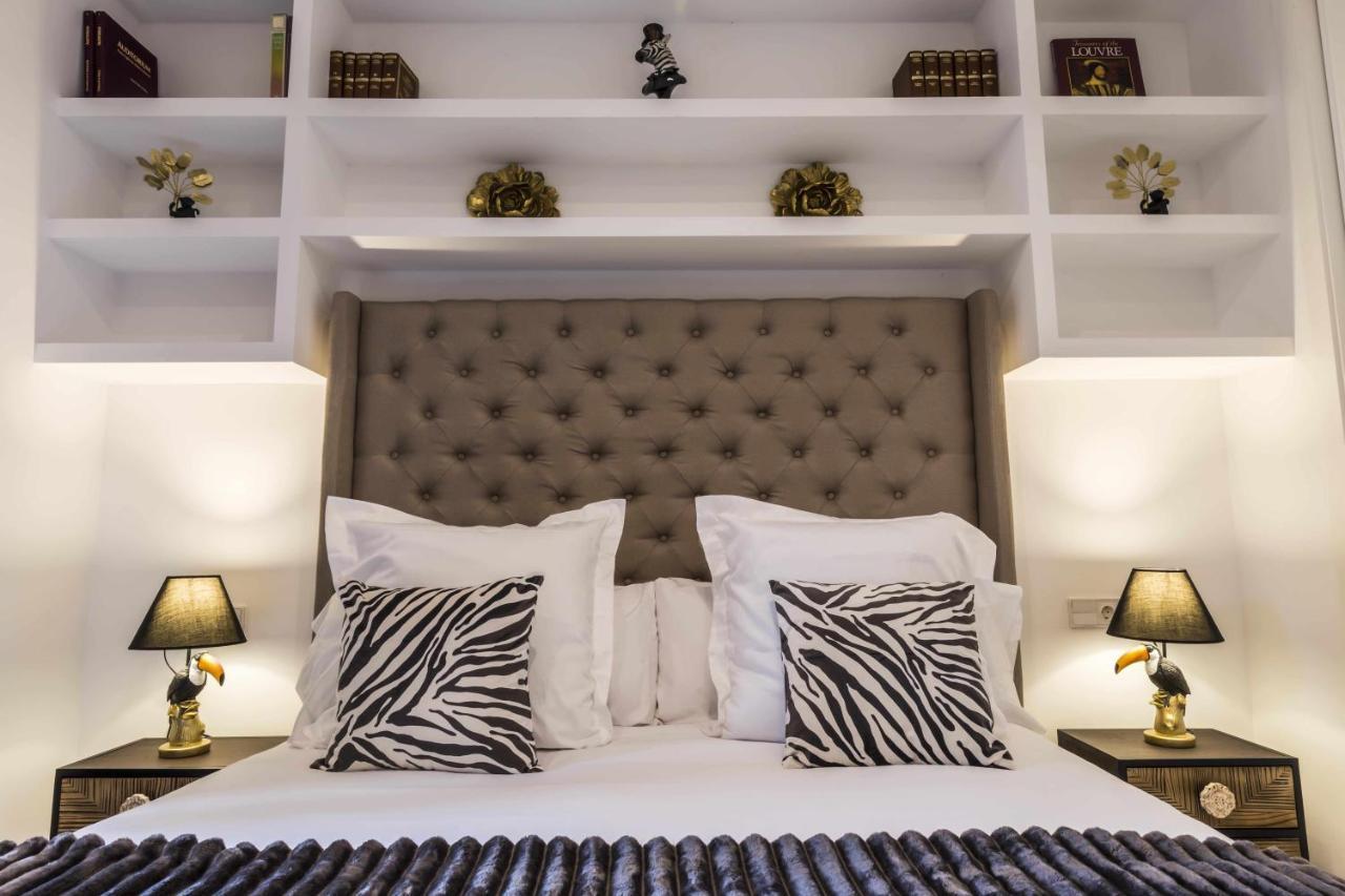 The Clock House Luxury Urban Suites Malaga Room photo